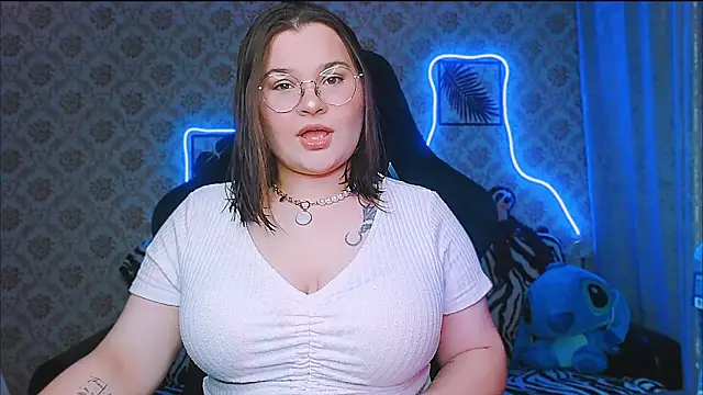 InLoveWithLife26 online show from 09.17.25