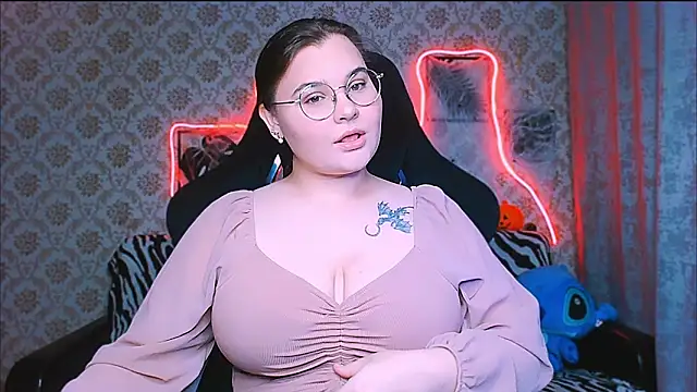 InLoveWithLife26 online show from 10.24.25