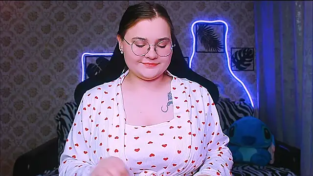 InLoveWithLife26 online show from 11.27.25