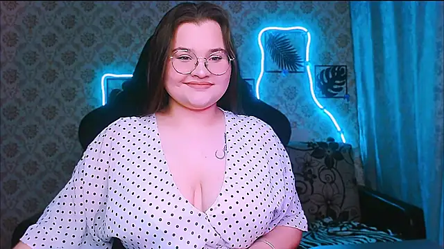 InLoveWithLife26 online show from 02.25.26