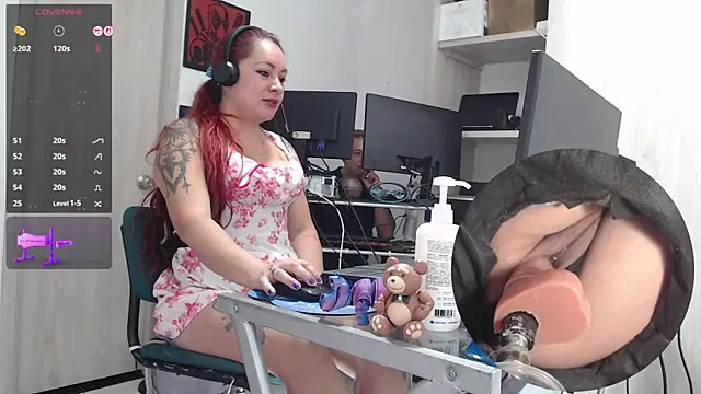 leidydi223 online show from 11.22.25