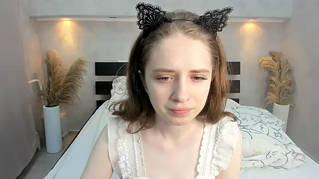 Camilla Kelly online show from 10.16.25