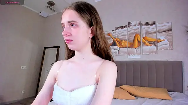 Camilla Kelly online show from 04.06.26