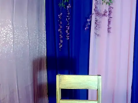 Snapshot of cyd_twink chatting on 09.15.25 cyd twink online show from 09.15.25