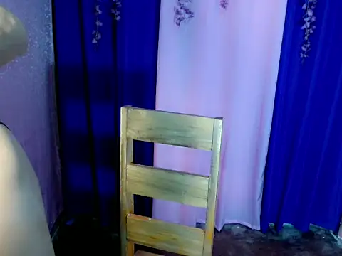 Snapshot of cyd_twink chatting on 09.27.25 cyd twink online show from 09.27.25