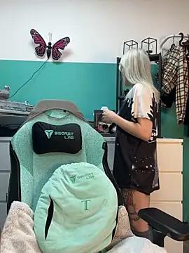 TheRealJessyLey online show from 02.05.26