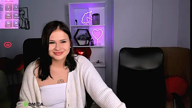 Snapshot of lau_ra_queen chatting on 11.26.25 lau ra queen online show from 11.26.25