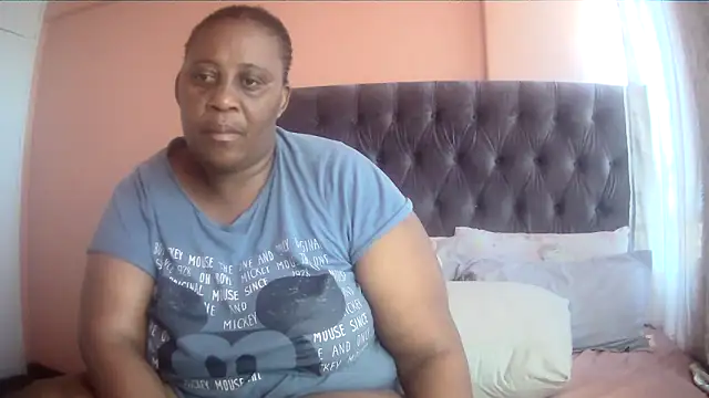 HUGEASSXXXXX online show from 02.04.26