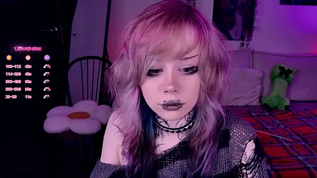 Lollyshy online show from 11.07.25