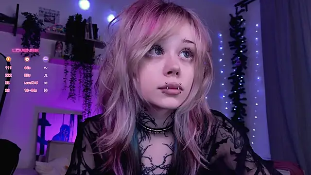 Lollyshy online show from 12.21.25