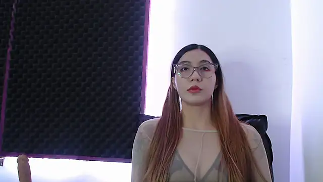 karlamoon23 online show from 10.16.25