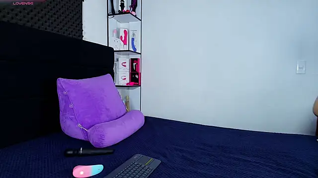 karlamoon23 online show from 04.09.26