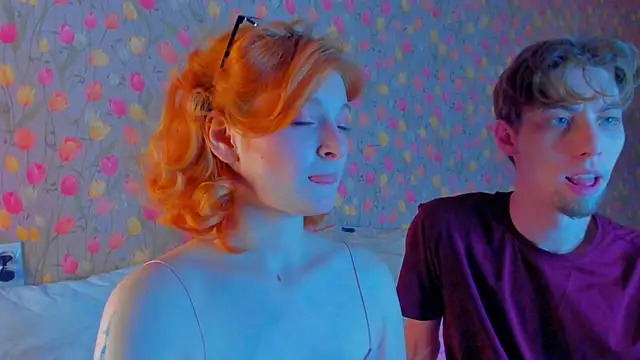 Snapshot of Squirrel_Bunny chatting on 11.22.25 Squirrel Bunny online show from 11.22.25