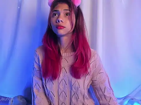 Laurenn 2 online show from 10.16.25