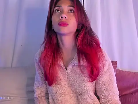 Laurenn 2 online show from 11.06.25