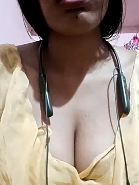 kaviyaponnu0987 online show from 11.15.25