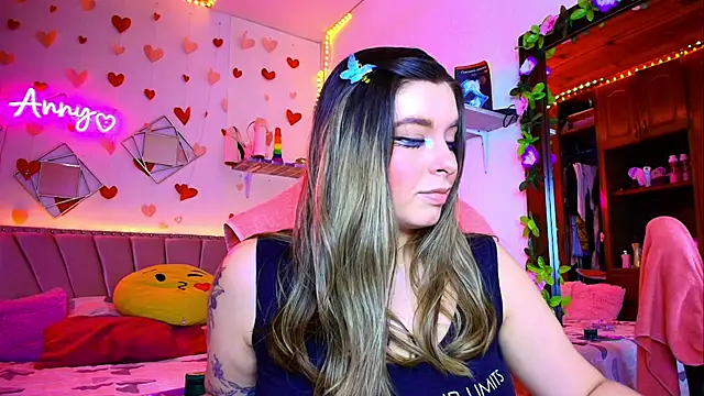 Anny Hurtado online show from 09.24.25