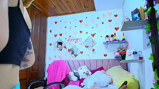 Anny Hurtado online show from 11.14.25