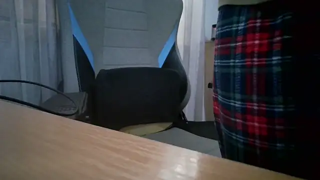 Snapshot of Maxxcock699_ chatting on 04.04.26 Maxxcock699 online show from 04.04.26