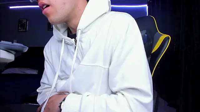 alexgiraldo   online show from 10.28.25