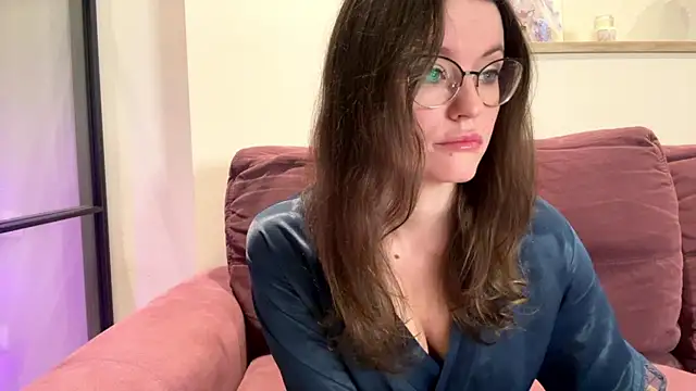 Snapshot of mia_shine_bright_wow chatting on 09.17.25 mia shine bright wow online show from 09.17.25