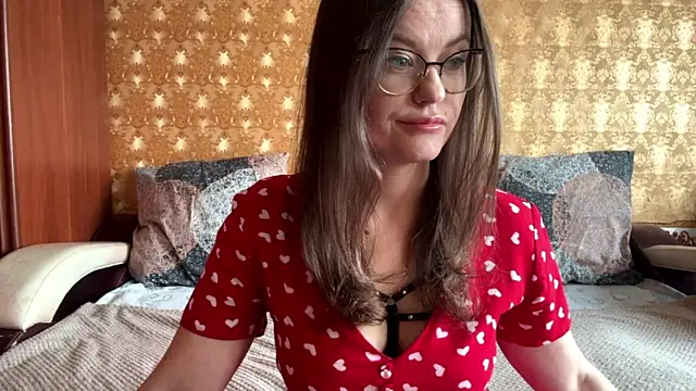 Snapshot of mia_shine_bright_wow chatting on 11.24.25 mia shine bright wow online show from 11.24.25