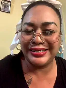 EmmaKantutera online show from 11.13.25