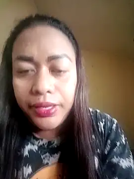 EmmaKantutera online show from 12.05.25