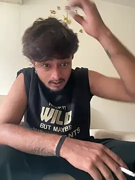 Snapshot of seenu2101 chatting on 06.25.26 seenu2101 online show from 06.25.26