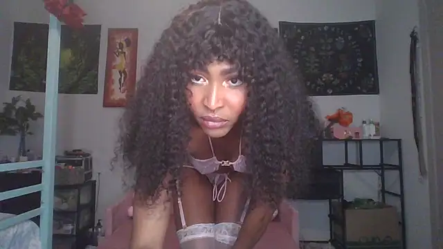 Snapshot of ziafoxy chatting on 09.30.25 ziafoxy online show from 09.30.25