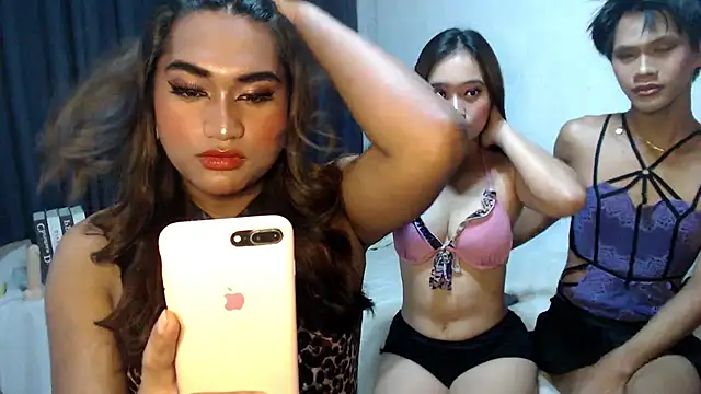 Snapshot of LastyLuna chatting on 11.05.25 LastyLuna online show from 11.05.25