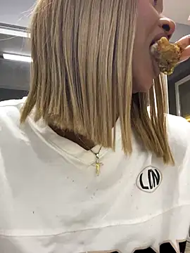 alisonn moon online show from 11.22.25