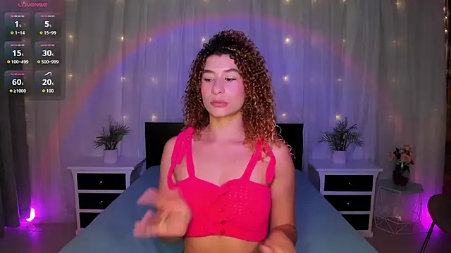 Evolet Bee online show from 12.15.25