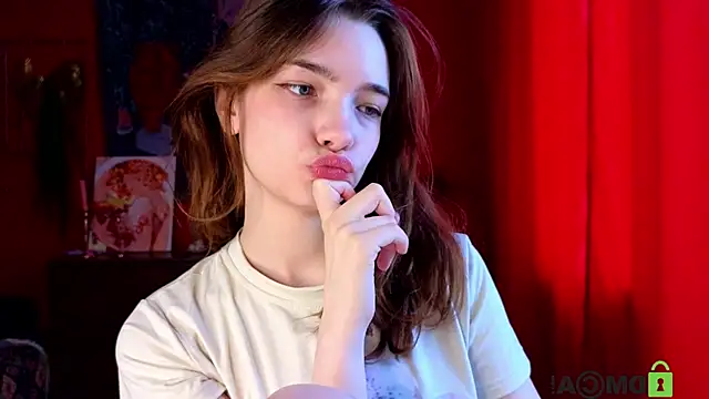 Snapshot of Evi_Brook chatting on 05.27.26 Evi Brook online show from 05.27.26