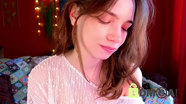 Snapshot of Evi_Brook chatting on 06.06.26 Evi Brook online show from 06.06.26