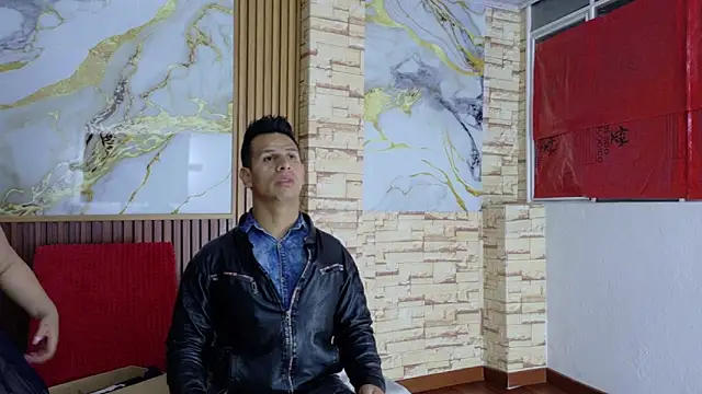 mabelineyesgreen303av online show from 11.15.25