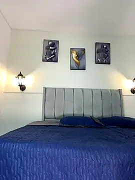 Samara Hadi  online show from 10.31.25