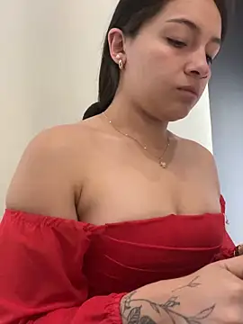 Alyha Cortes online show from 10.28.25