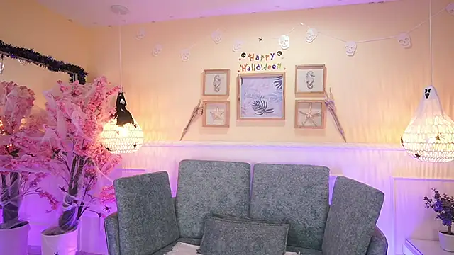 LoonaNyx online show from 10.17.25