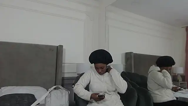 NatashaSilver online show from 11.20.25