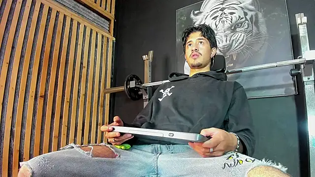 DimitriDeluxe online show from 11.18.25