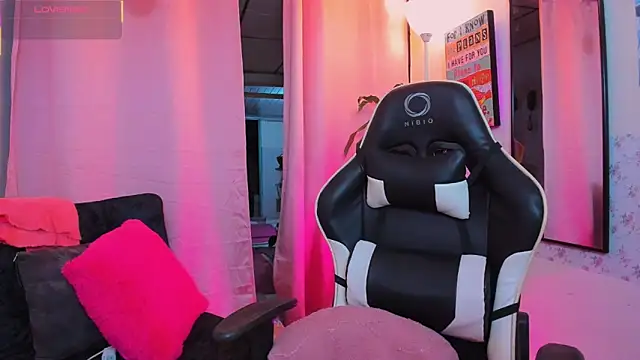 kim7  online show from 04.04.26