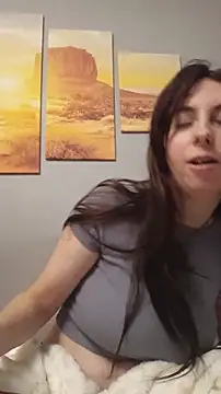 Snapshot of LadyFreyna chatting on 05.17.26 LadyFreyna online show from 05.17.26