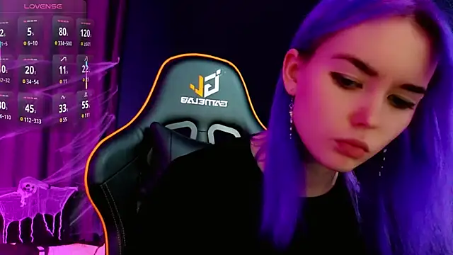 Kiara Dream online show from 11.03.25