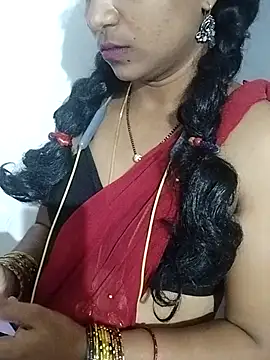 Snapshot of Varsha21 chatting on 09.11.25 Varsha21 online show from 09.11.25