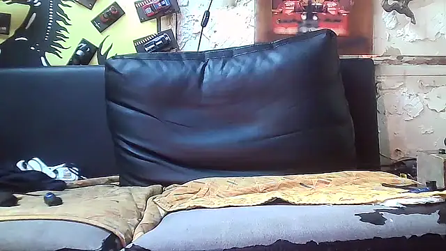 lovehairymature90 online show from 11.28.25