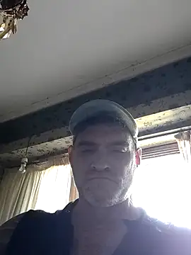 Snapshot of Matiasm7777 chatting on 12.20.25 Matiasm7777 online show from 12.20.25