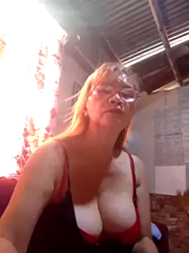 SexyHottMom online show from 11.18.25