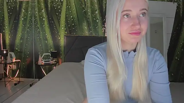 HollyTailors online show from 03.04.26