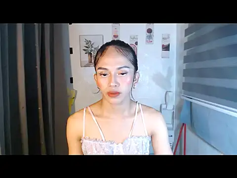 LauraSoHot online show from 09.10.25